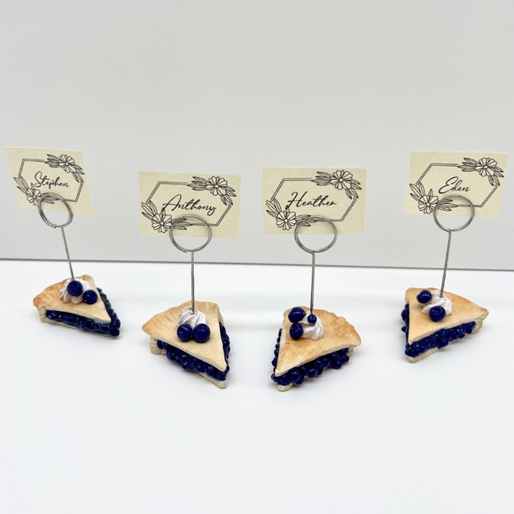 Blueberry Pie Place Card Holders - Set of 2 Hand-Sculpted Table Setting Decor - Picture 6 of 10